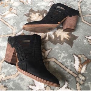 Dolce Vita black mules